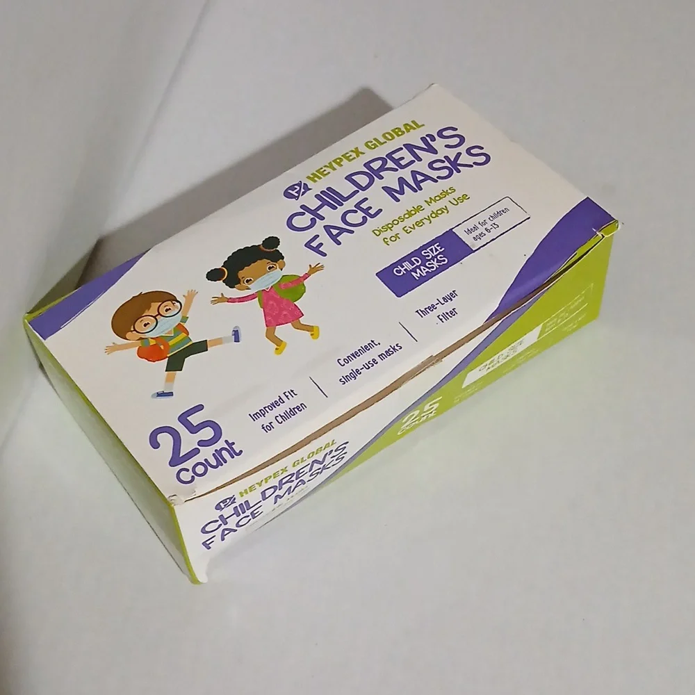 Children Disposal Face Masks for everyday use ages 6 to 13 25ct NWT